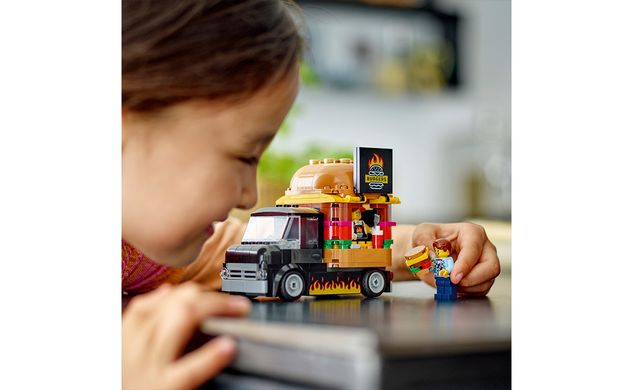 Конструктор LEGO City Вантажівка з гамбургерами