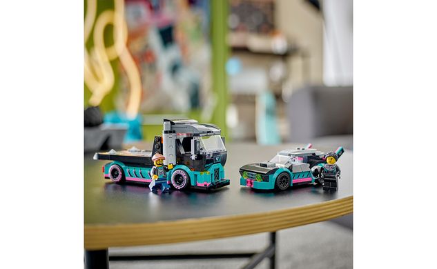 Конструктор LEGO City Автомобиль для гонок и автовоз