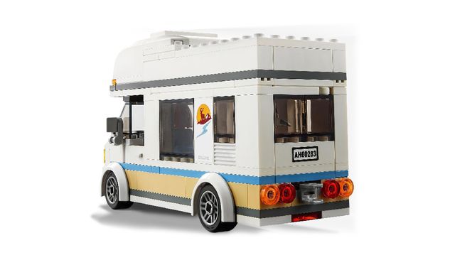 Конструктор LEGO City Каникулы в доме на колесах