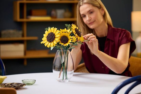 Набір LEGO Botanicals Букет соняшників