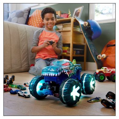 Збільшена машинка-позашляховик 1:15 на радіокеруванні &laquo;Мега Рекс&raquo; Hot Wheels&reg; Monster Trucks