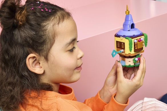Конструктор LEGO Disney Принцеса Мінівежа Рапунцель
