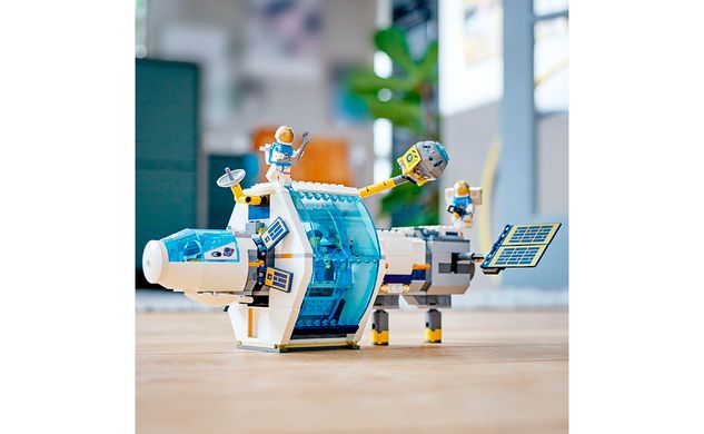Конструктор LEGO City Лунная Космическая станция