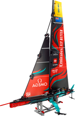 Конструктор LEGO Technic Яхта Emirates Team New Zealand AC75