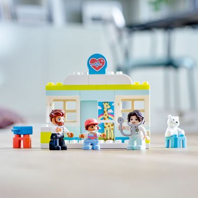 Конструктор LEGO DUPLO Town Похід до лікаря