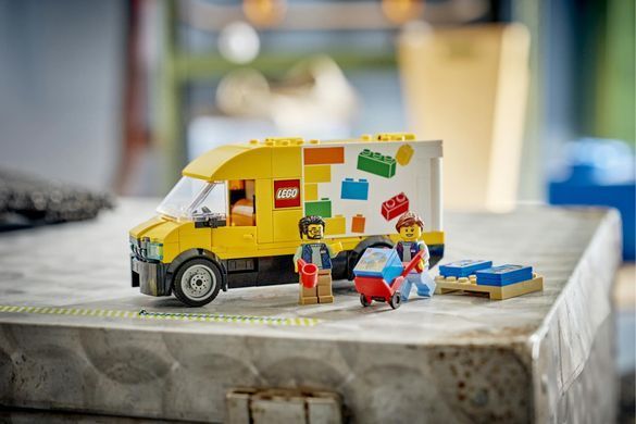 Набір LEGO City Фургон LEGO&reg;