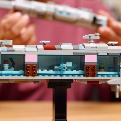 Конструктор LEGO Star Wars Зоряний крейсер Дім один
