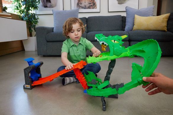 Ігровий набір "Атака вогняного Дракона" Monster Trucks Hot Wheels