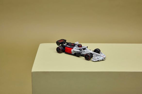 Набір LEGO&reg; Speed Champions Audi Revolut F1&reg; Team R26
