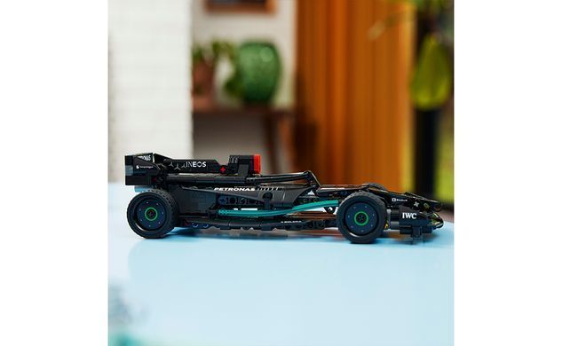 Конструктор LEGO Technic Mercedes-AMG F1 W14 E Performance Pull-Back 240 деталей (42165)