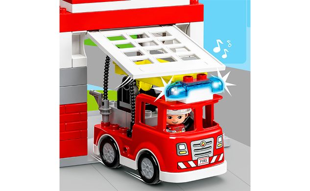 Конструктор LEGO DUPLO Town Пожежна частина та вертоліт