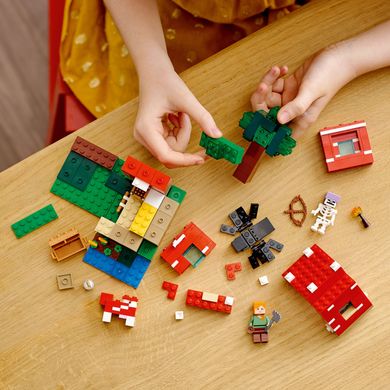 Конструктор LEGO Minecraft "Грибний будинок"