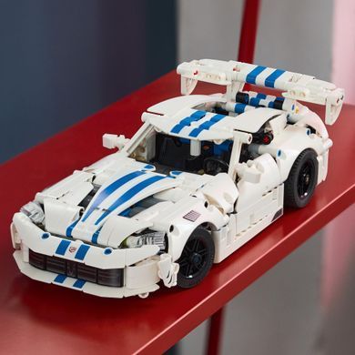 Конструктор LEGO&reg; Technic Спортивний автомобіль Dodge Viper GTS-R