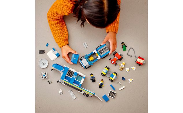 Конструктор LEGO City "Поліцейська вантажівка з мобільним центром керування"