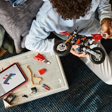 Конструктор LEGO&reg; Technic Мотоцикл Ducati Desmo450 MX Factory