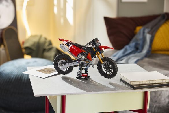 Конструктор LEGO&reg; Technic Мотоцикл Ducati Desmo450 MX Factory
