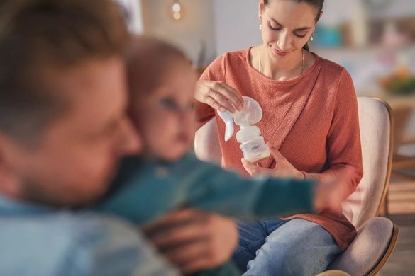 Молоковідсмоктувач механічний Philips AVENT SCF430/13 з контейнерами для молока