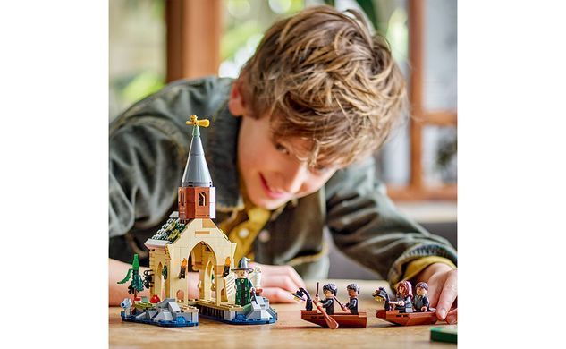 Конструктор LEGO Harry Potter Замок Гоґвортс Човновий елінг 350 деталей (76426)