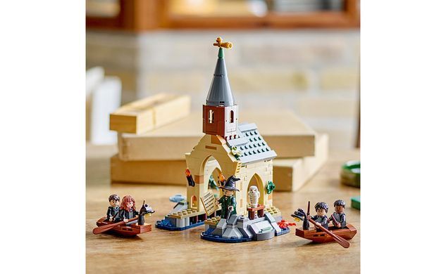 Конструктор LEGO Harry Potter Замок Гоґвортс Човновий елінг 350 деталей (76426)